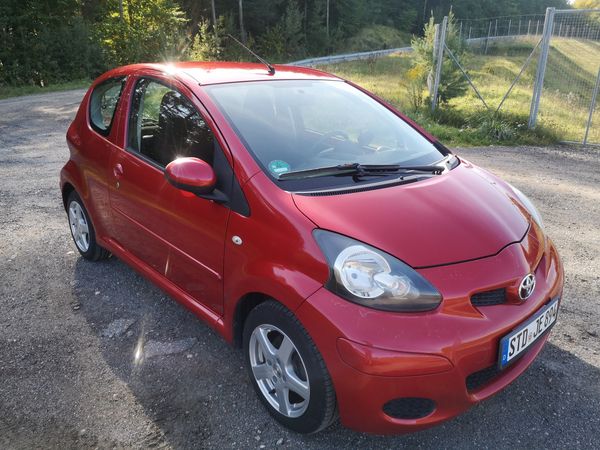 Toyota Aygo 1.0 klimatyzacja 2kpl kół