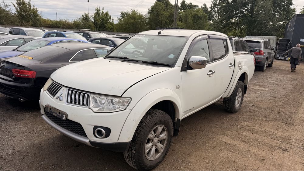 Mitsubishi L200 2.5 Diesel 2014