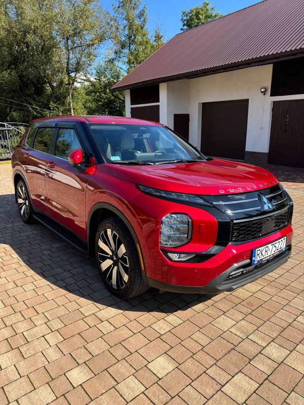 Mitsubishi Outlander 2.4 Petrol 2025
