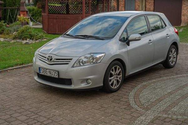 Toyota Auris 1.4 D-4D 2011
