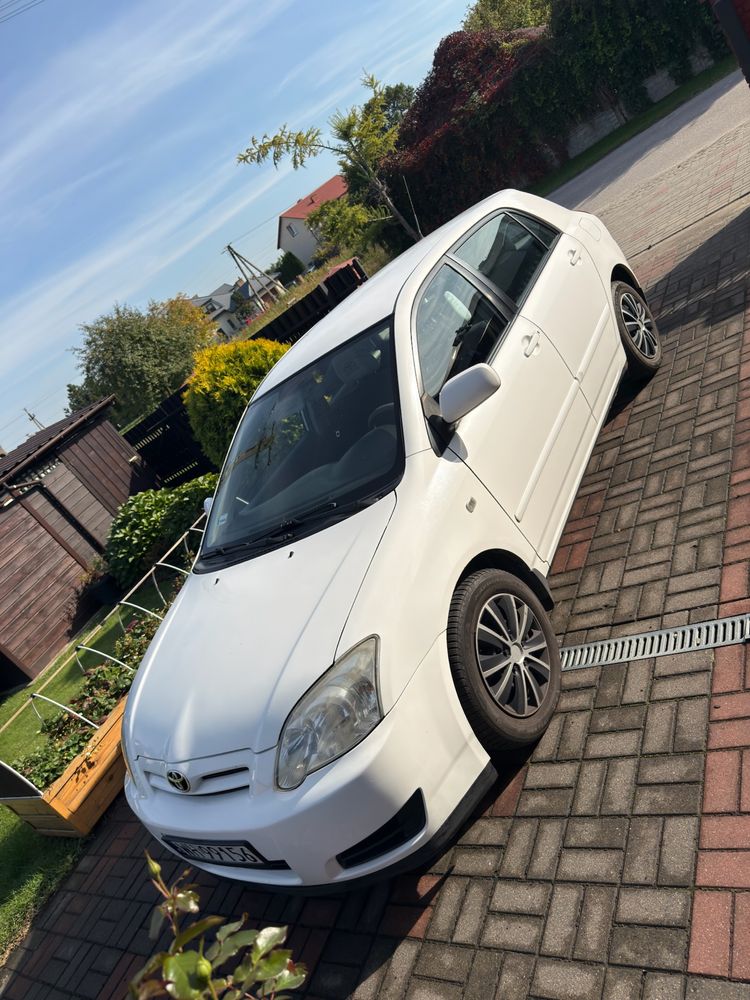Toyota corolla 1.4 D-4D 90 km 2007 r.