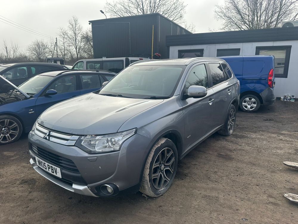 Mitsubishi Outlander 2.3 DI-D 2015