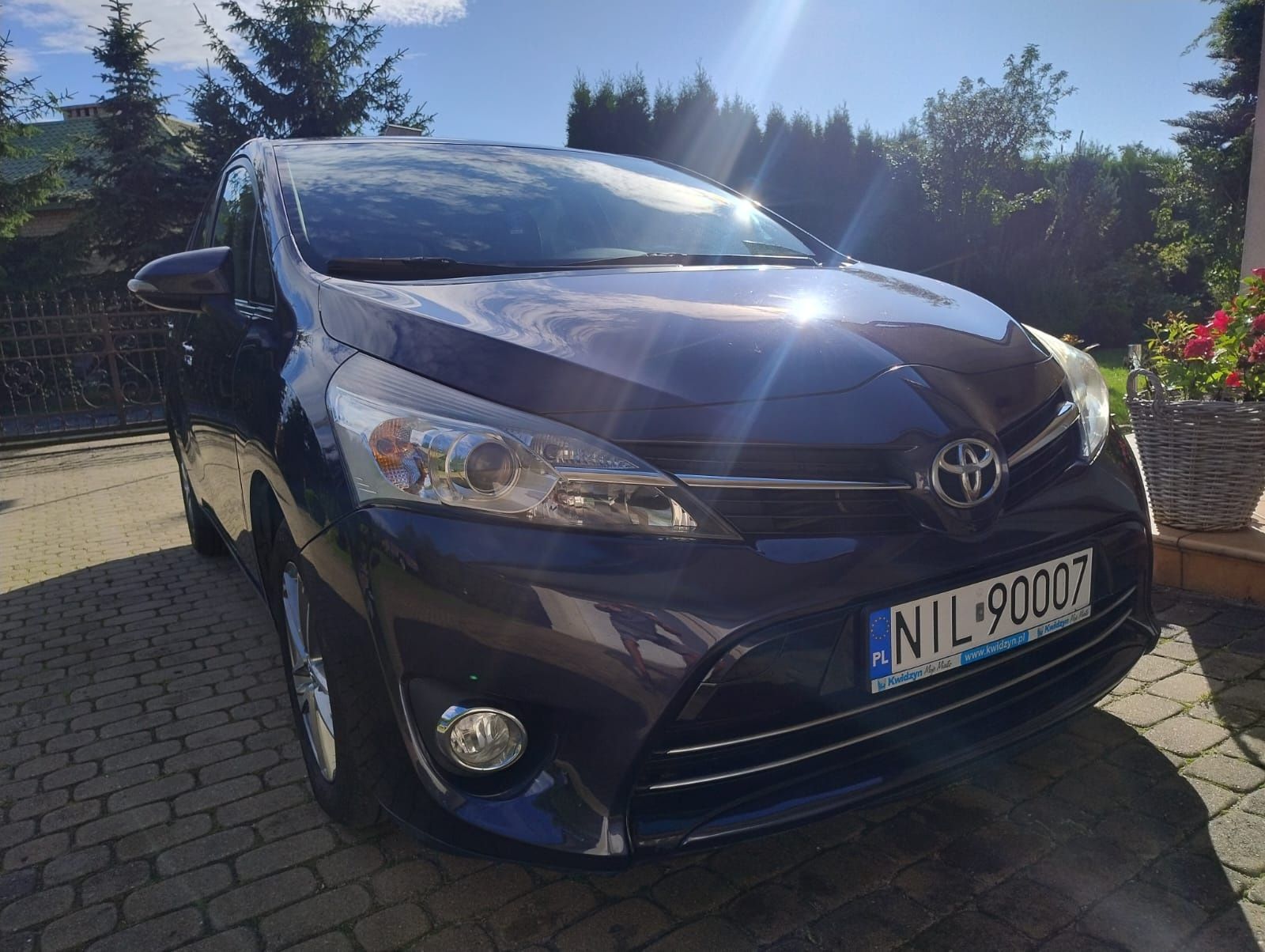 Sprzedam 7-osobową D4D Toyotę Verso