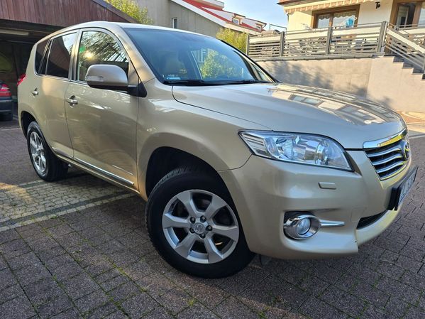 Toyota RAV4 TOYOTA RAV4 Pierwszy właściciel! Polsk salon! Drugi mplet kół zimowych