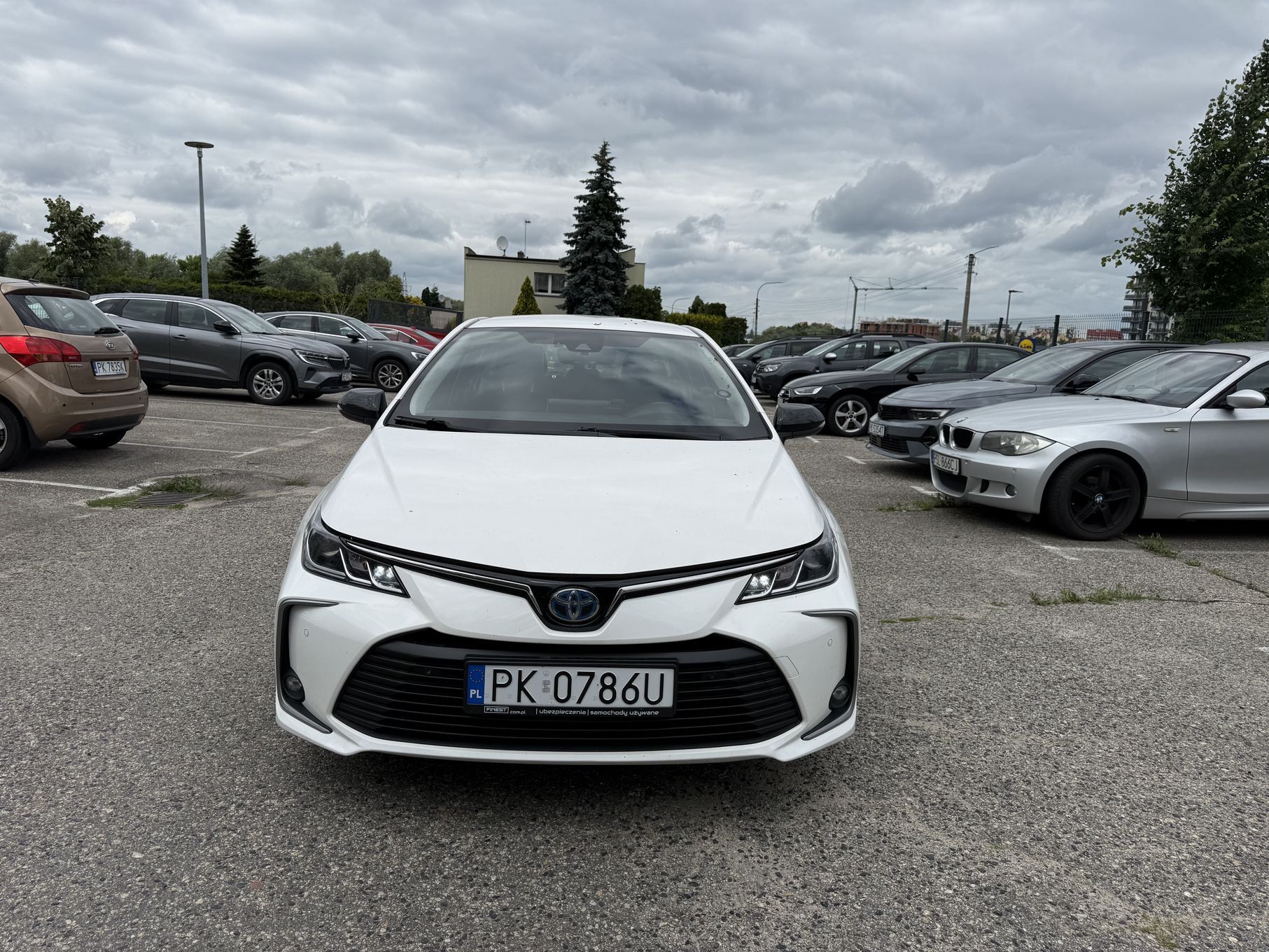 Toyota Corolla Toyota Corolla sedan hybryda FAKTURA VAT