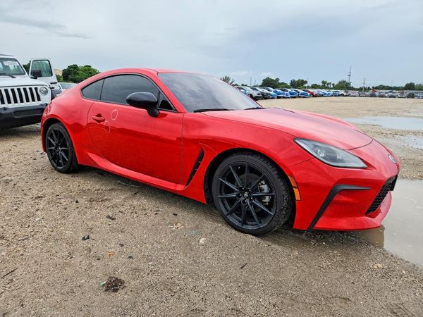Toyota 2.0 Petrol 2022