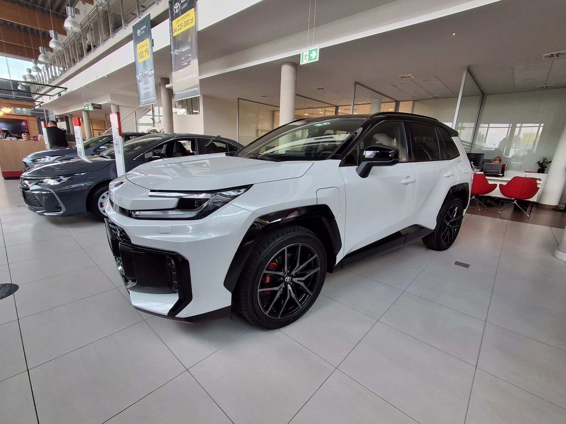 Toyota RAV4 RAV4 Plug-In 309KM 4x4 - GR Sport + szyberdach - od ręki