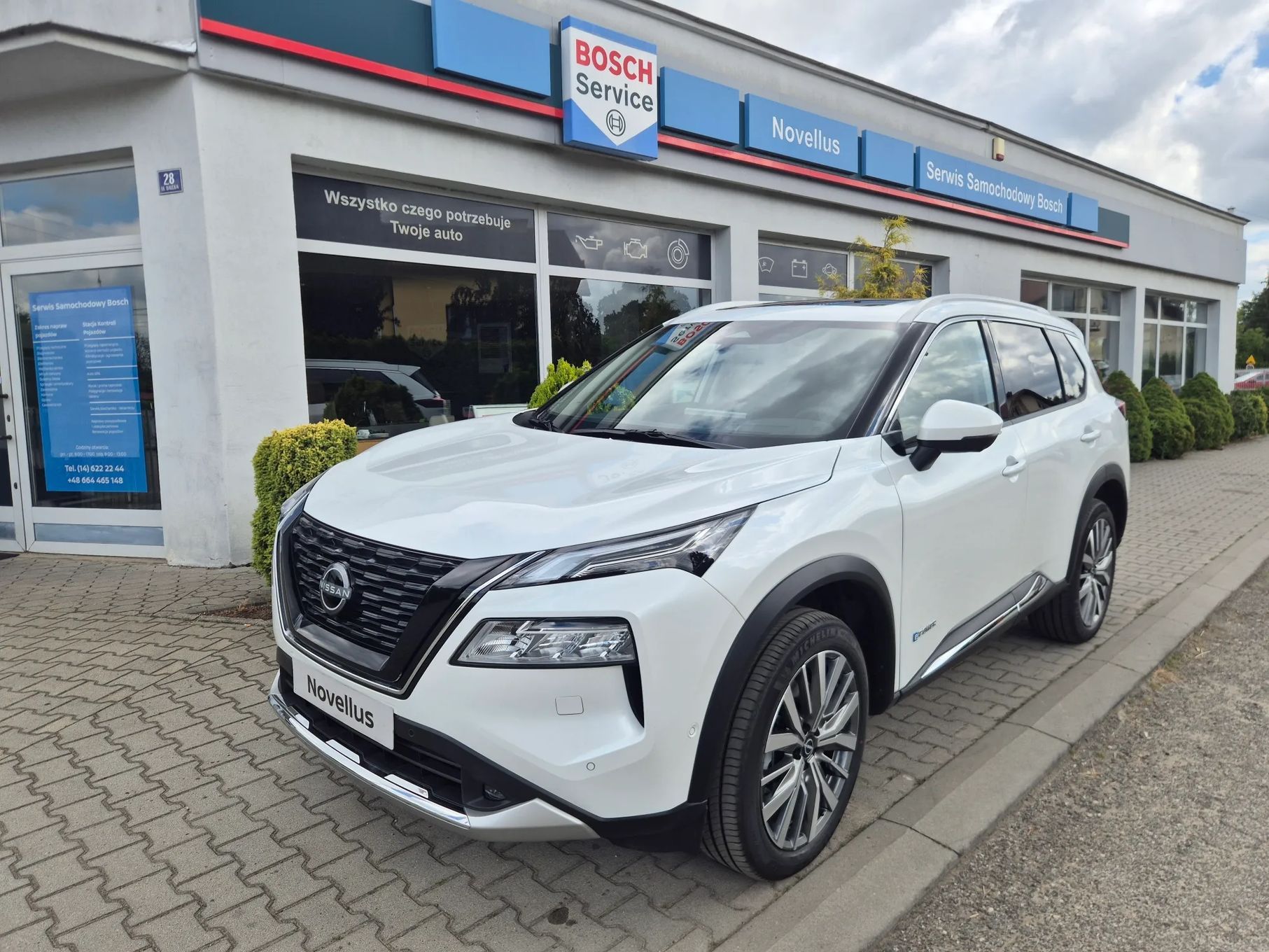 Nissan X-Trail ePOWER 213 kM, TEKNA PREMIUM ,napęd 4x4, alu 20", FVat , nowy