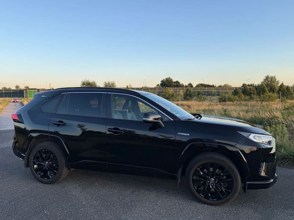 Toyota RAV4 Toyota RAV4 2.5 Hybrid Black Edition by JBL 4x4