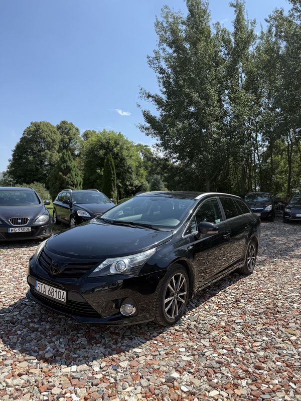 Toyota Avensis / Automat / 2.2D / Maksymalne wyposazenia / Zadbana !
