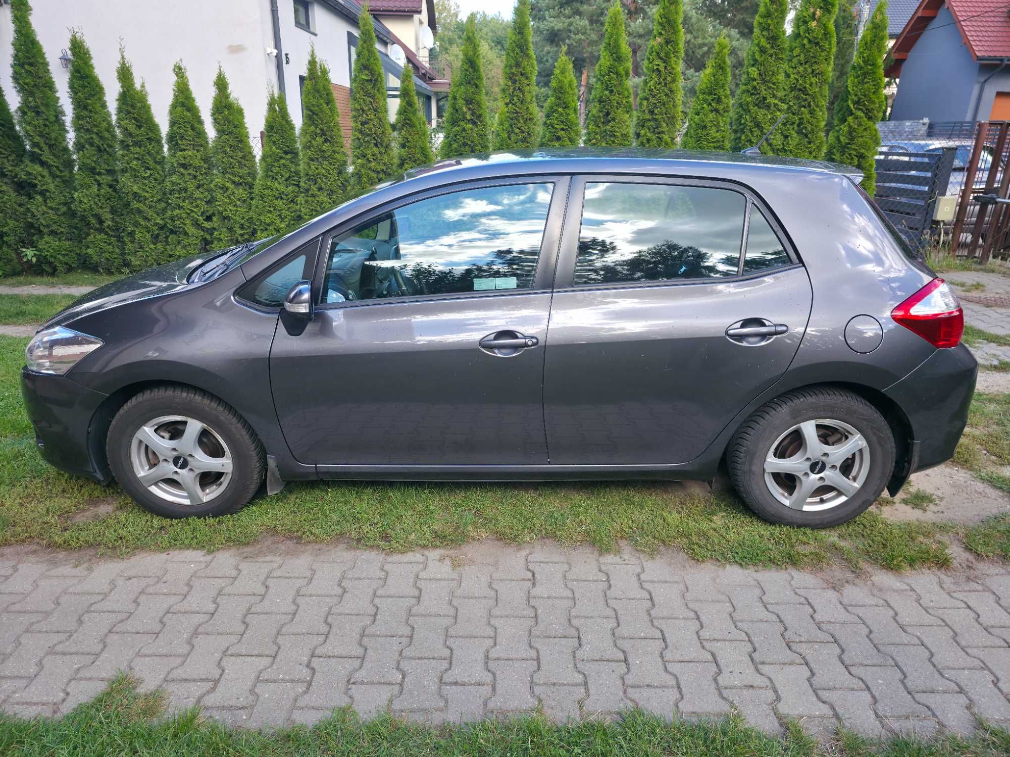 Toyota Auris 1.33 Petrol 2013 local