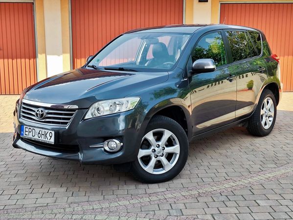 Toyota RAV-4 2.0 Petrol 2011