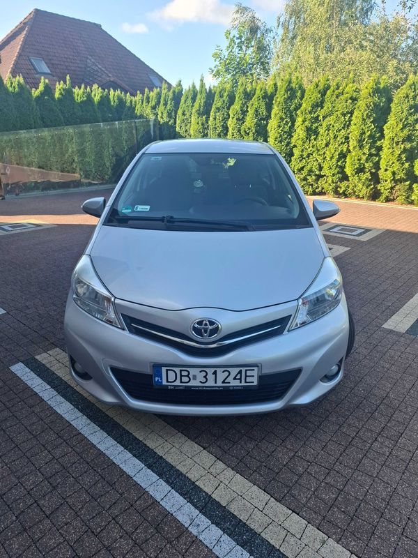 Toyota Yaris 1.0 , 2012 , A/C , 102 thousand km , very good condition.