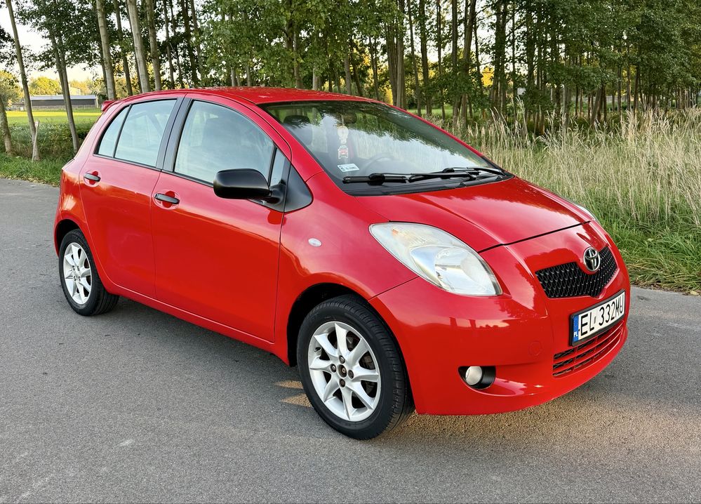 Toyota Yaris 5-drzwi 1.3 benzyna + LPG stan bardzo dobry możliwy transport