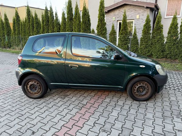 Toyota Yaris 1.0benz super stan opłaty długo 01r od zaraz w miasto Zamiana