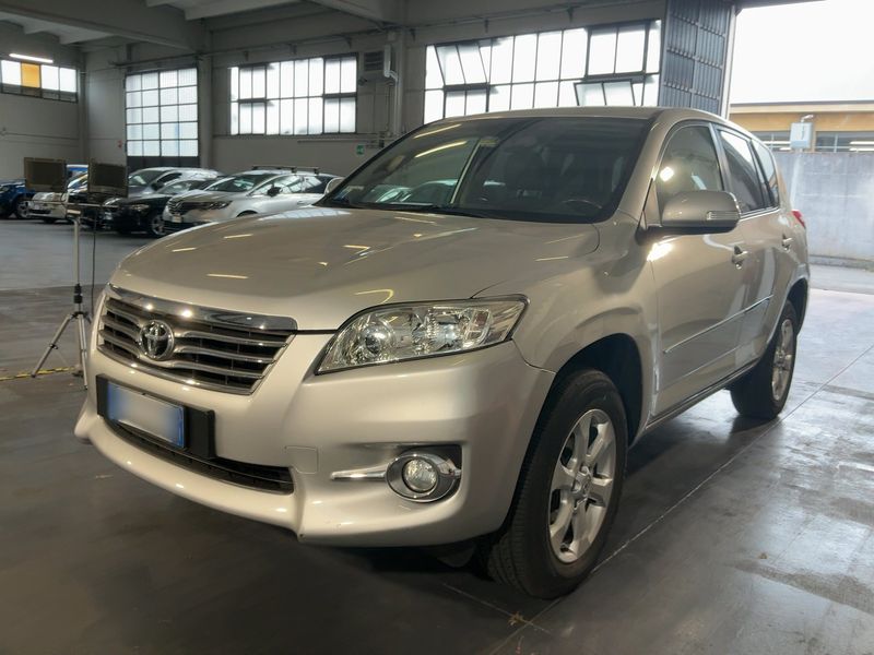 Toyota RAV 4 2.2 D-4D Crossover Exclusive