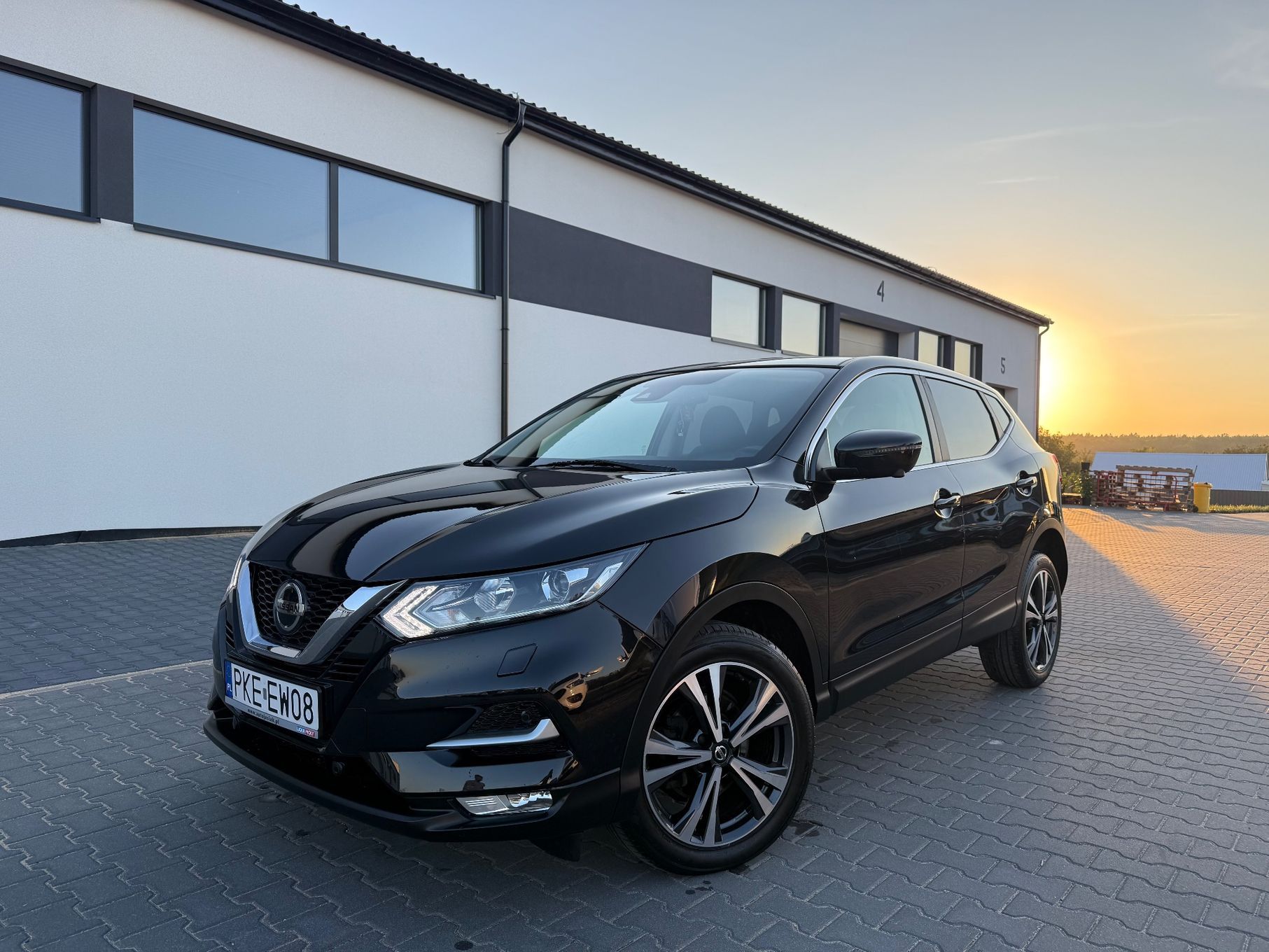 Nissan Qashqai Nissan Qashqai 1.7 dCi 4x4 Tekna Xtronic Kamery 360stopni BEZWY