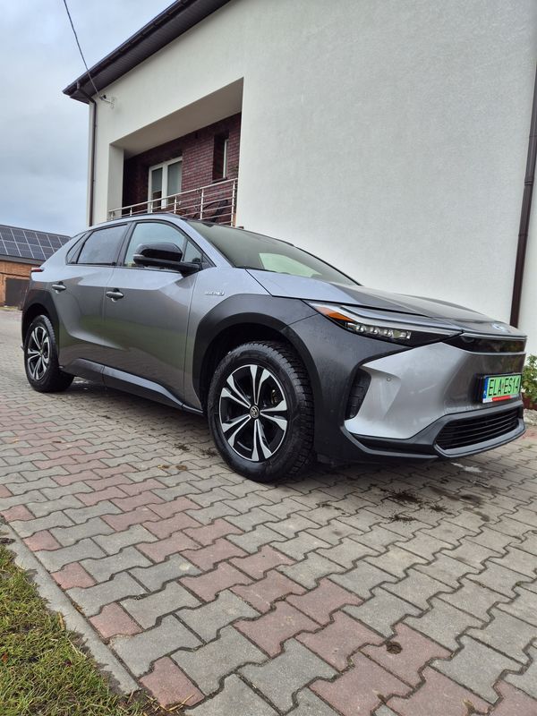 Toyota bz4x Prestige Tech salon polska