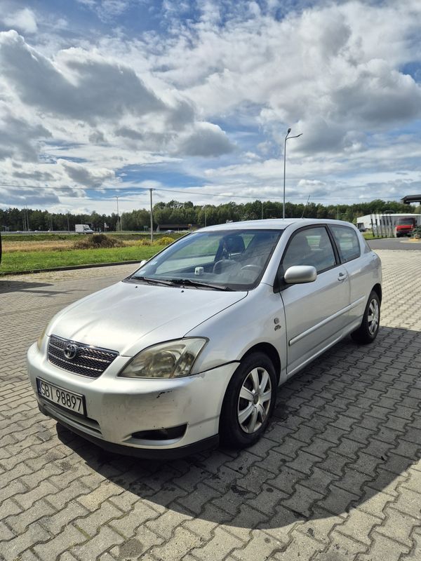 Toyota Corolla 2.0 D 66 kW | 2003 | Manual | Air conditioning