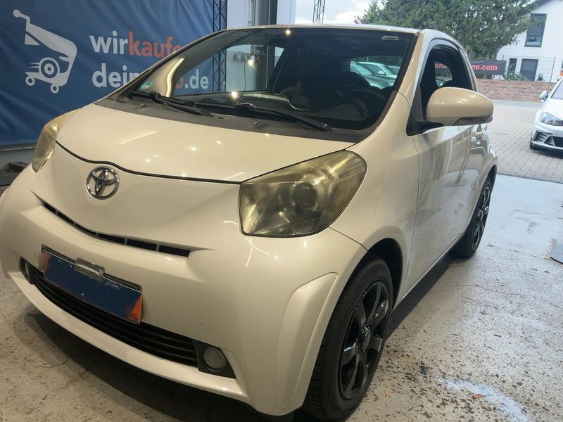 Toyota iQ 1.0 VVT-i