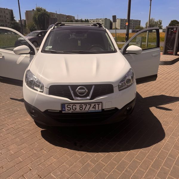 Nissan Qashqai 2010 benzyna 1.6 Tekna
