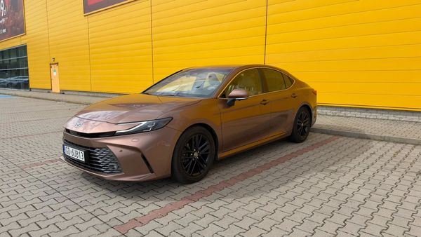 Toyota Camry 2.5 Hybrid 2024