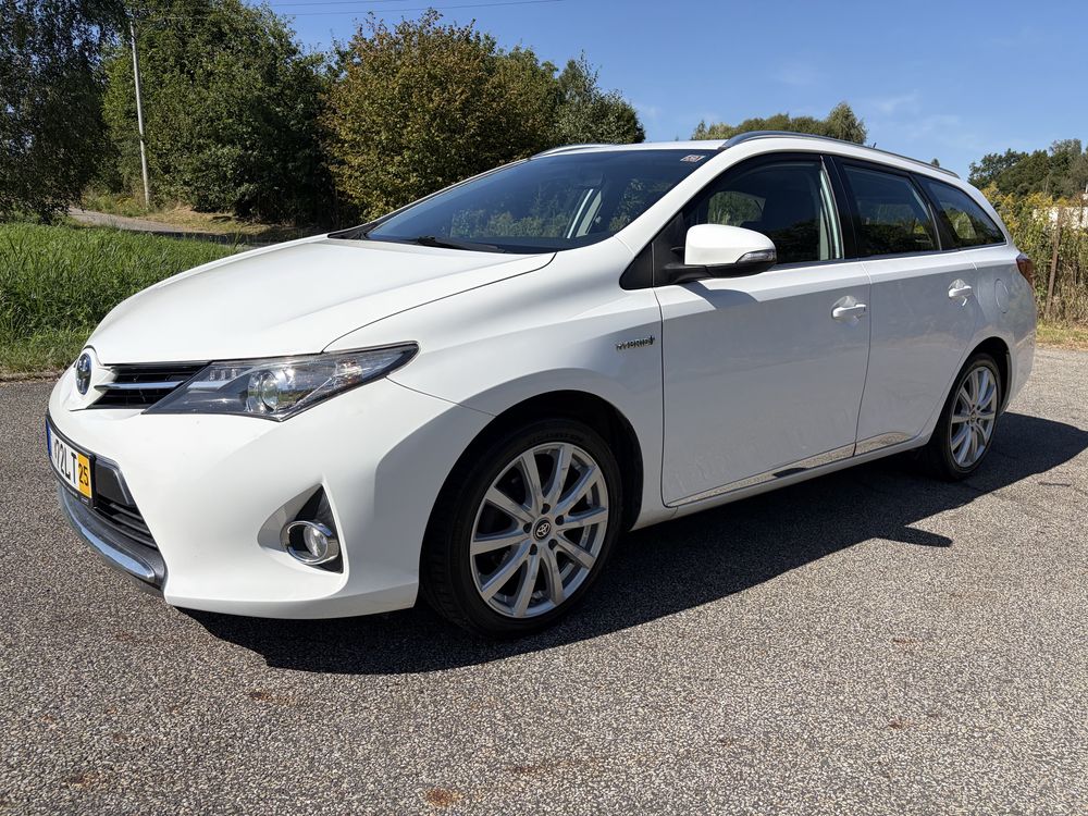 Auris 1.8 Hybrid••Camera••Climatronic••Cruise Control••Well Maintained