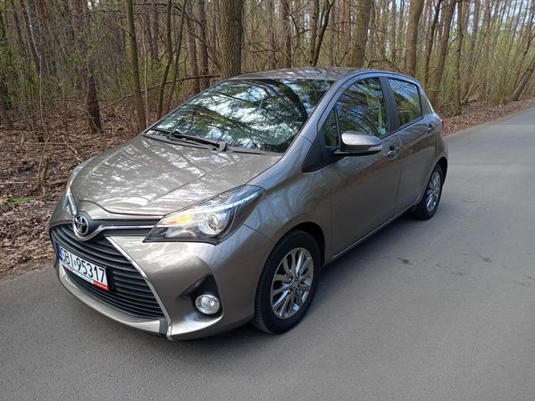 Toyota Yaris Salon Polska, Automat, Serwisowany, Bogate wyposażenie, Nawigacja
