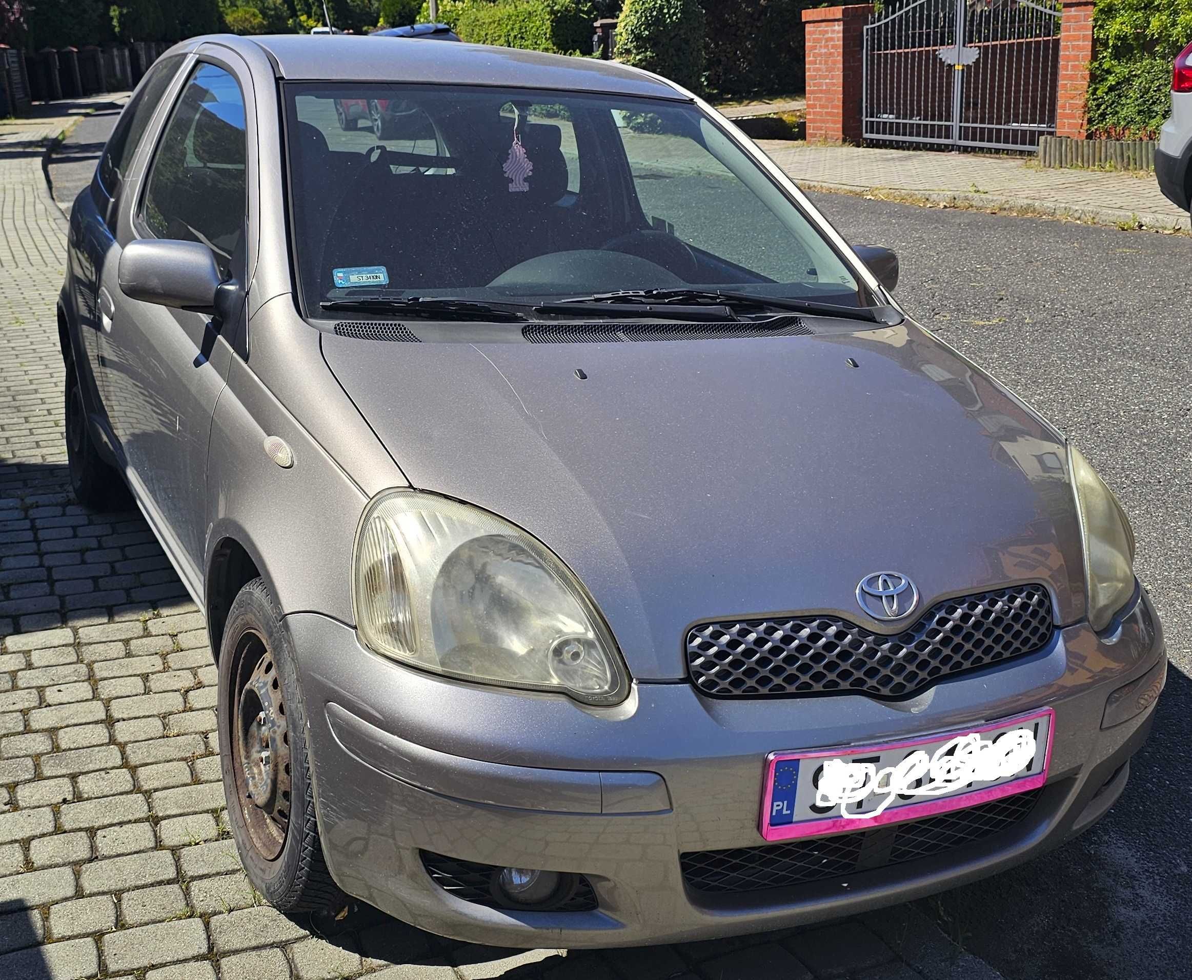 Toyota Yaris 2004r