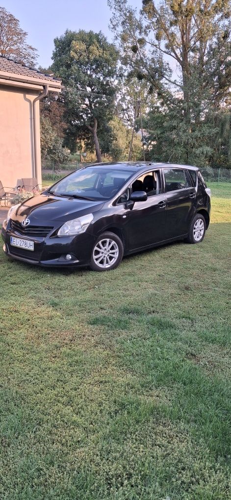 Toyota Verso 2.0 D-4D 2011