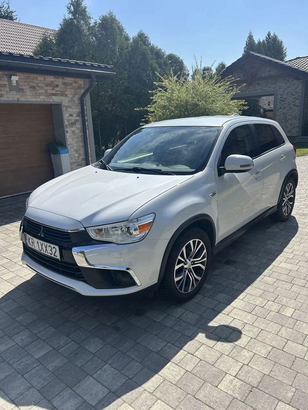 Mitsubishi Outlander 2.0 Petrol 2019