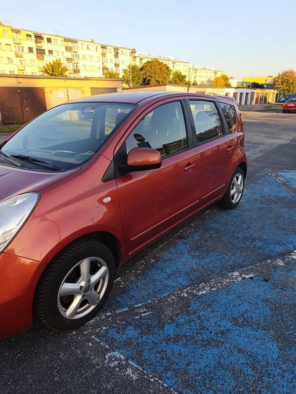 Nissan Note Samochód godny polecenia. Nissan Note 2008