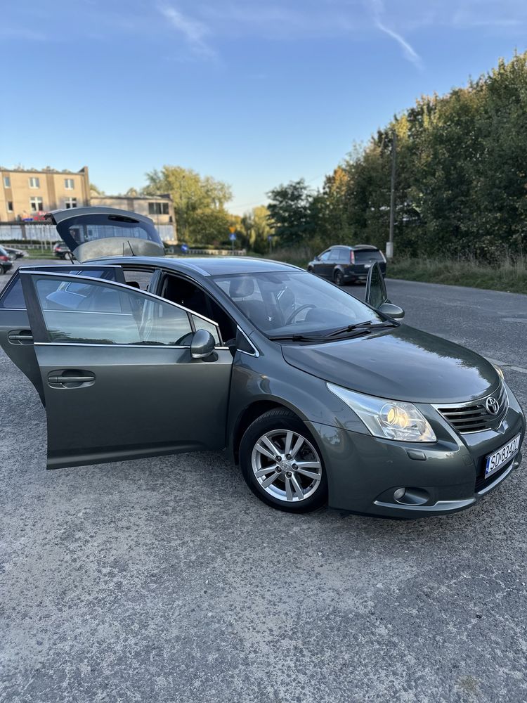 Toyota Avensis T27