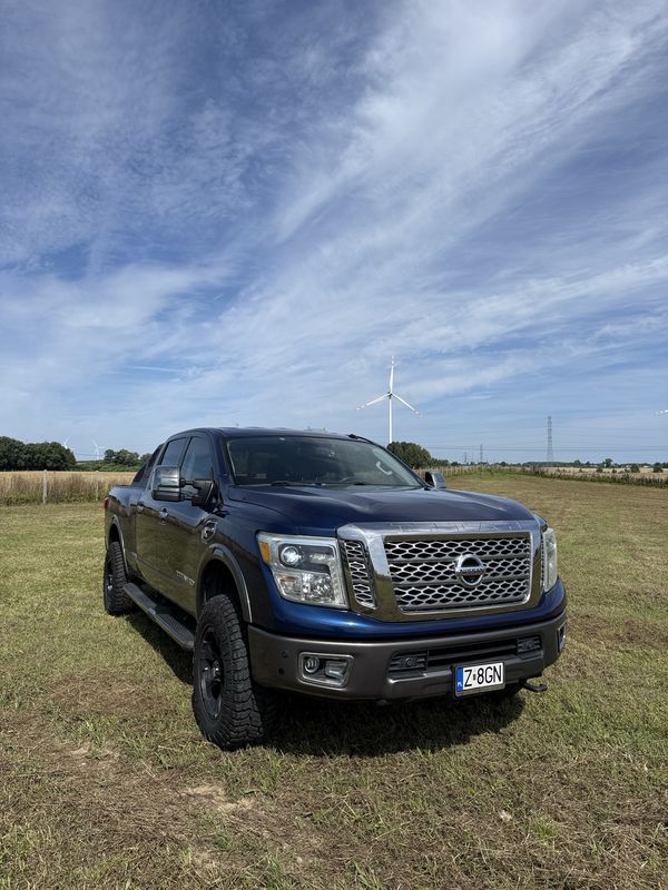 Nissan Titan 5.0 Diesel 4x4 2016