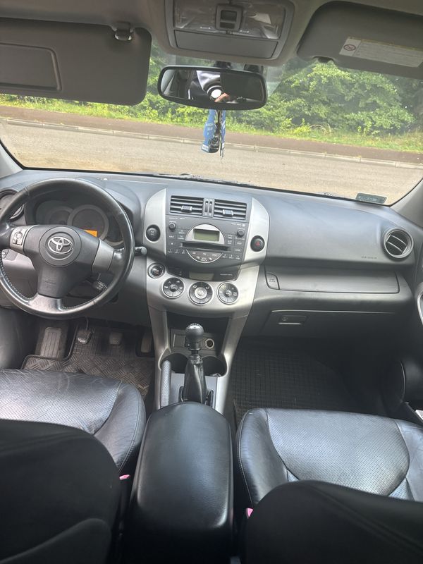 Sprzedam toyote rav 4 2007 rok