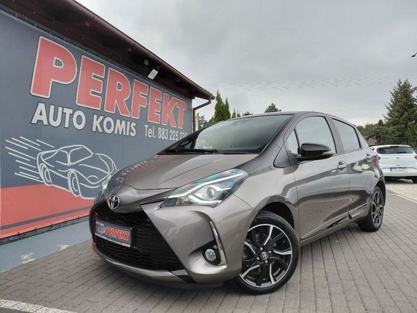 Toyota Yaris Kamera Klimatronik Radar Automatyczne światła