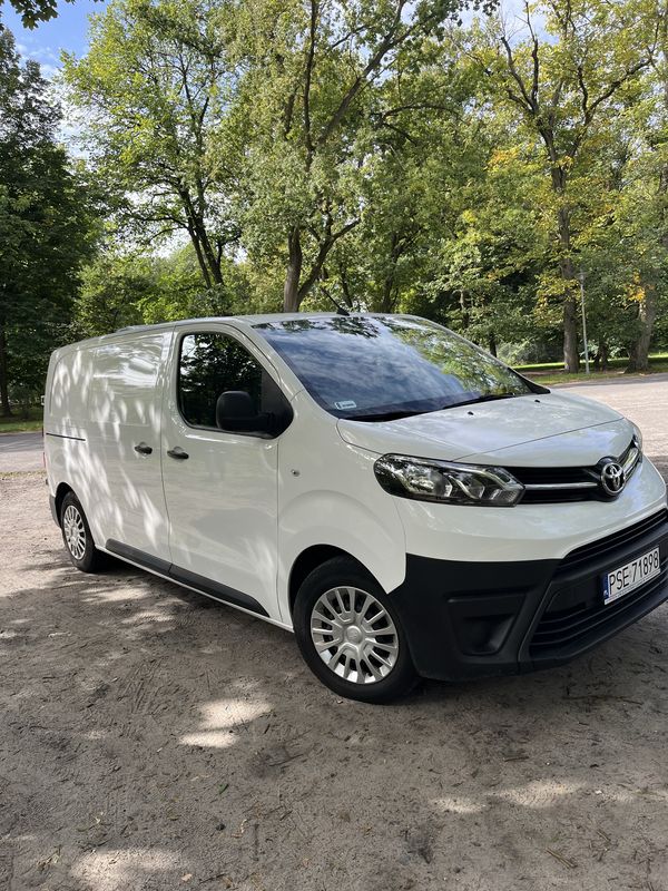 Toyota Proace 2021 started building a mini camper
