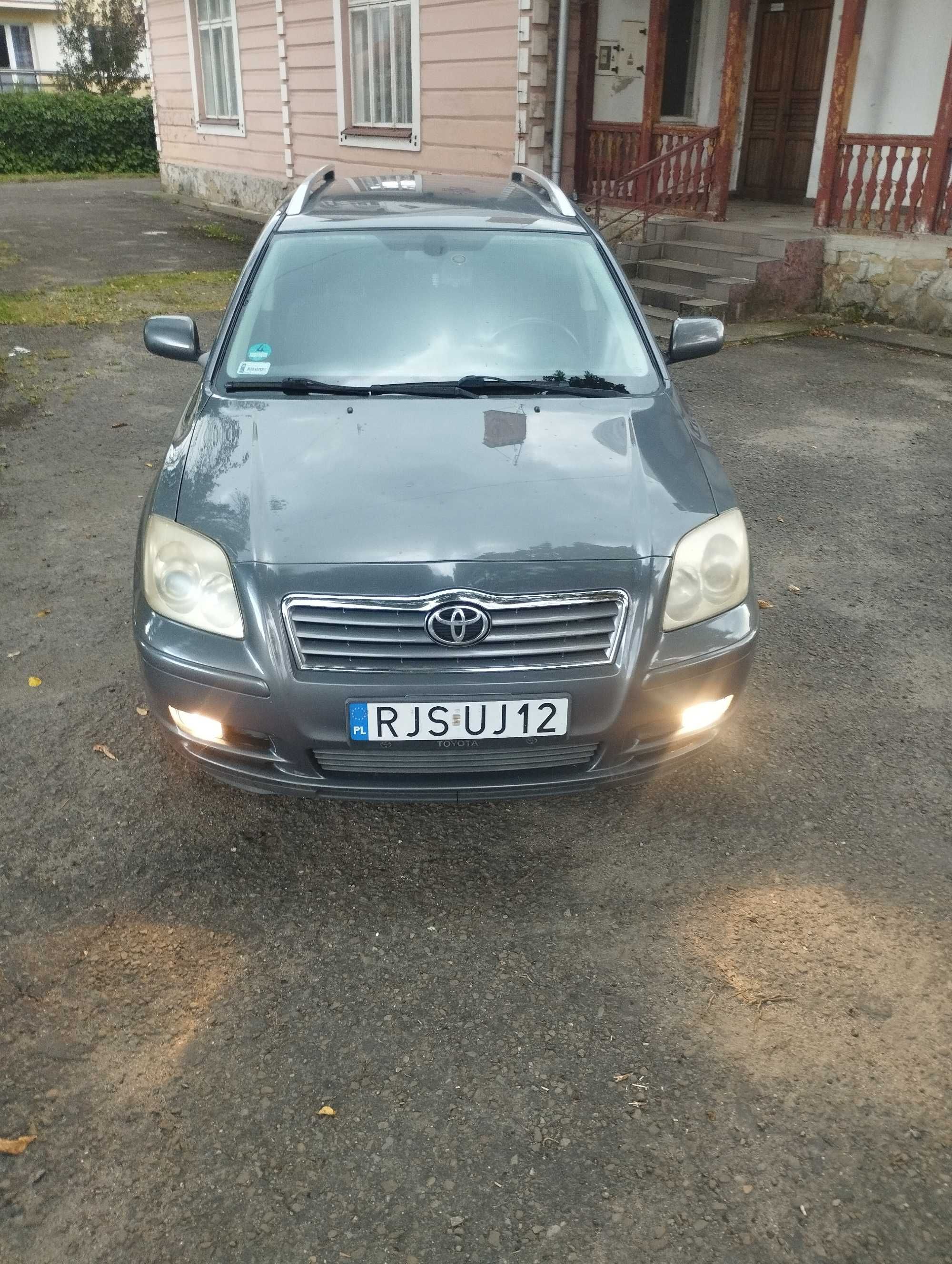 Toyota Avensis II generacji