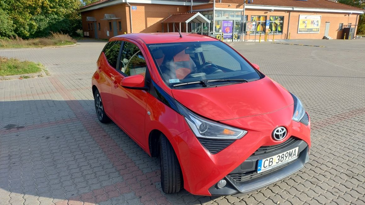 Toyota Aygo 1.0 X-play+style 2020r