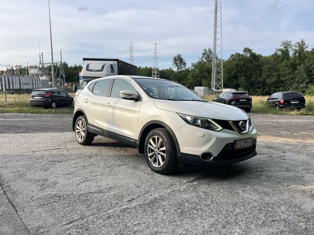 Nissan Qashqai 1.2 Petrol 2015