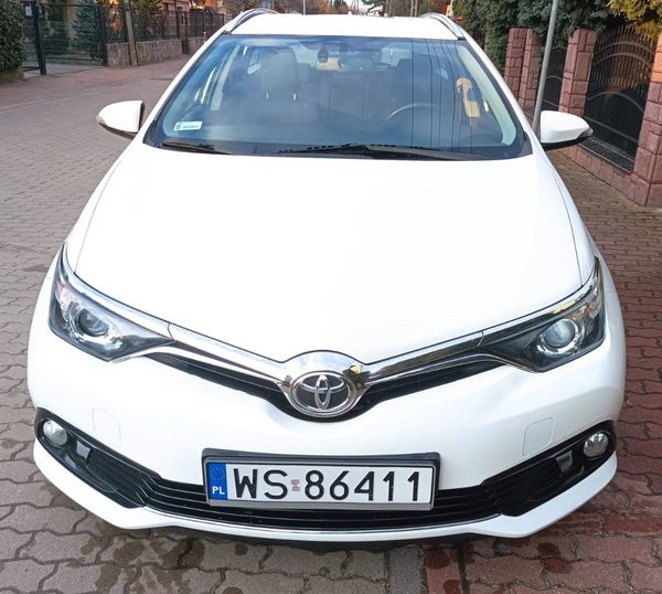 Toyota Auris 1.6 D-4D 2016
