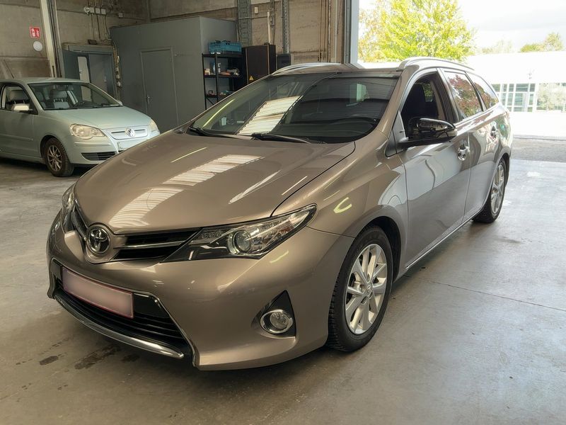 Toyota Auris Touring Sports 1.4 Turbodiesel Active