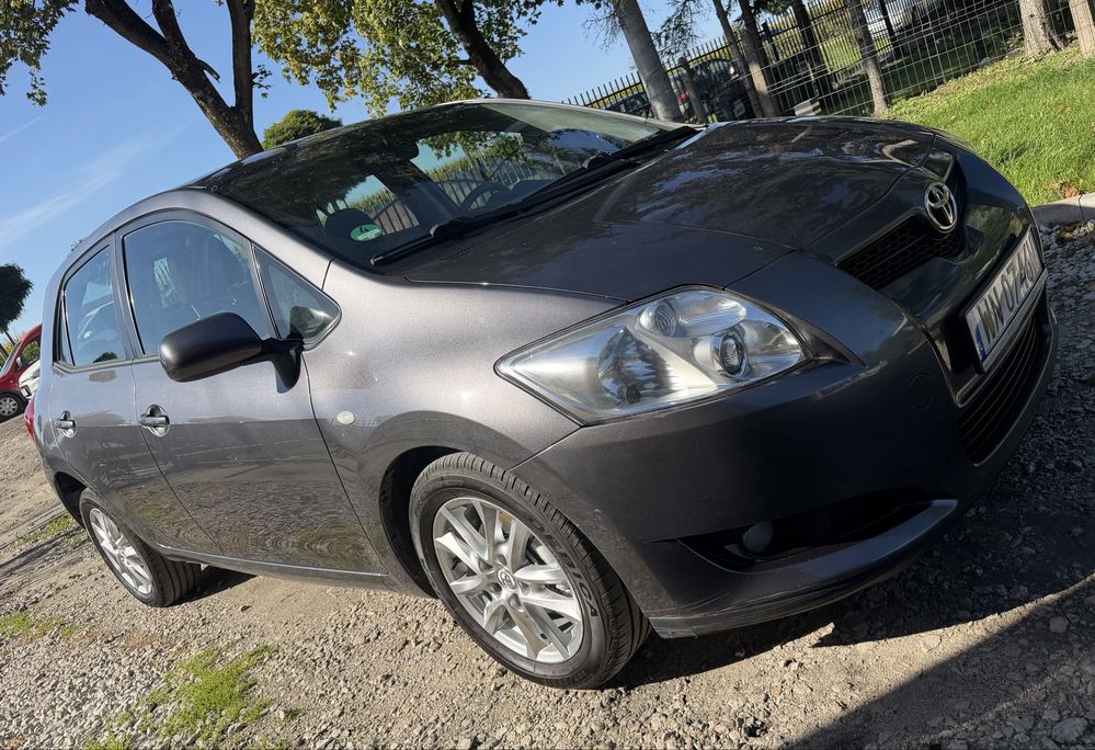 Toyota Auris 1.6 Benzyna / Bezwypadkowa / Alufelgi / Nowe opony