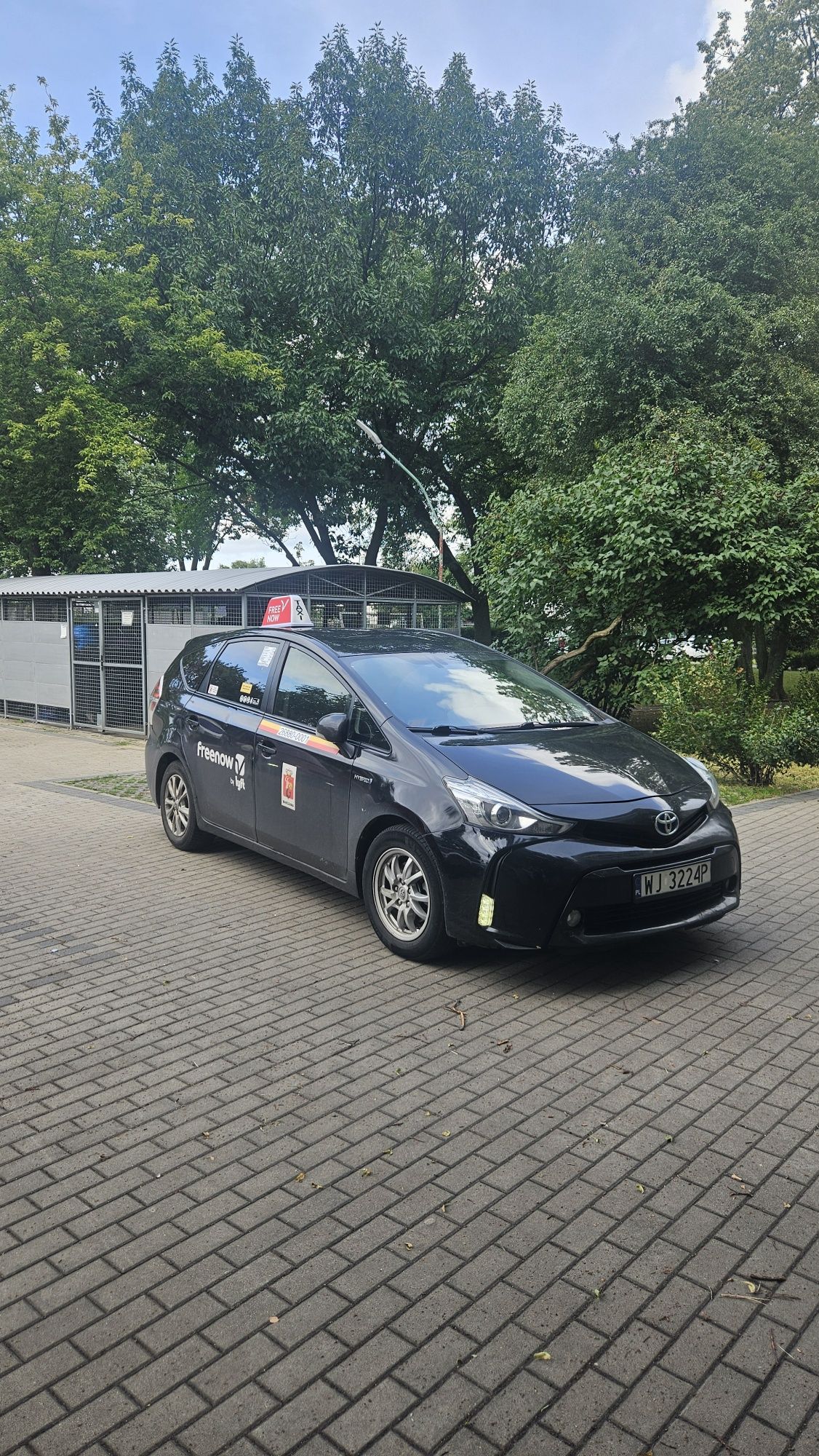 Toyota prius plus 2017 z lpg