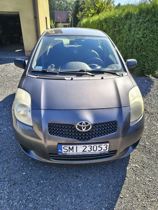 Toyota Yaris 2 1.3benzyna 87 km