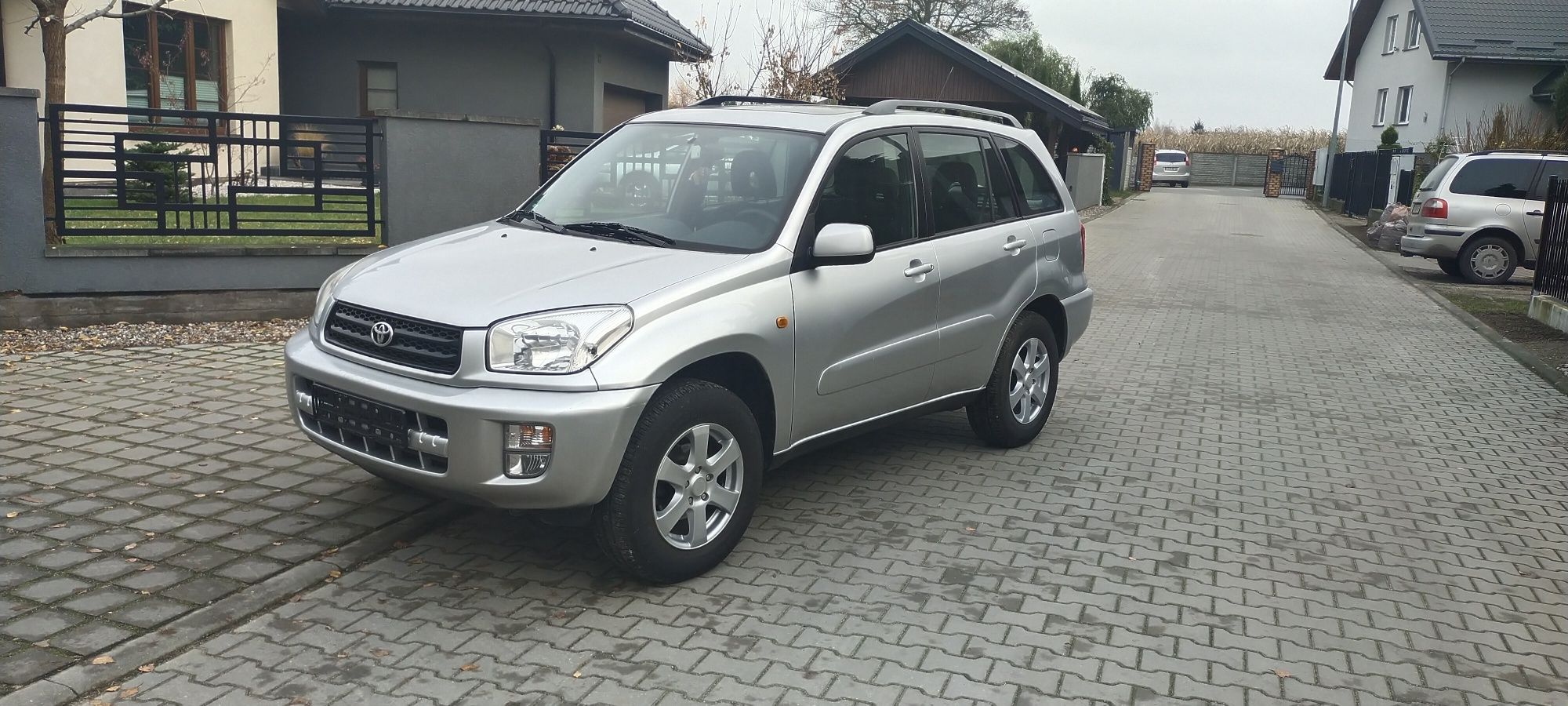 Toyota RAV4 2.0 benzyna 150 KM 4x4