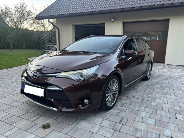 Toyota Avensis 1.8 benzyna