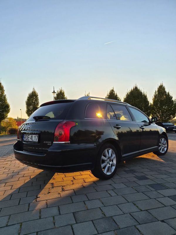 Toyota Avensis Toyota Avensis 2.0 Kombi - Bezwypadkowy, Mocno doinwestowany, Salon PL