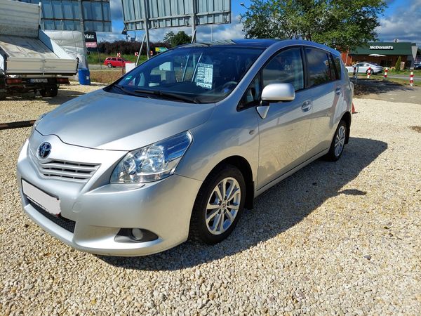 Toyota Verso 2.0 D-4D 2011