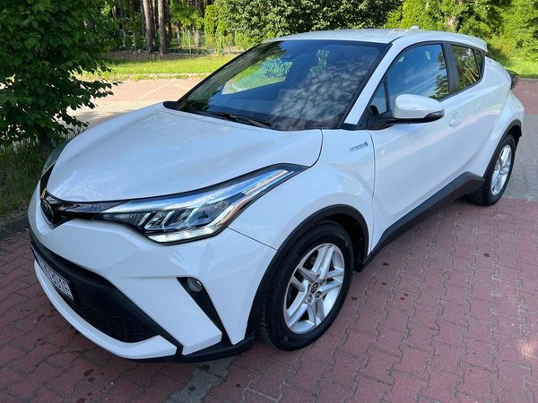 Toyota C-HR Salon Polska, Serwis ASO, Hybryda